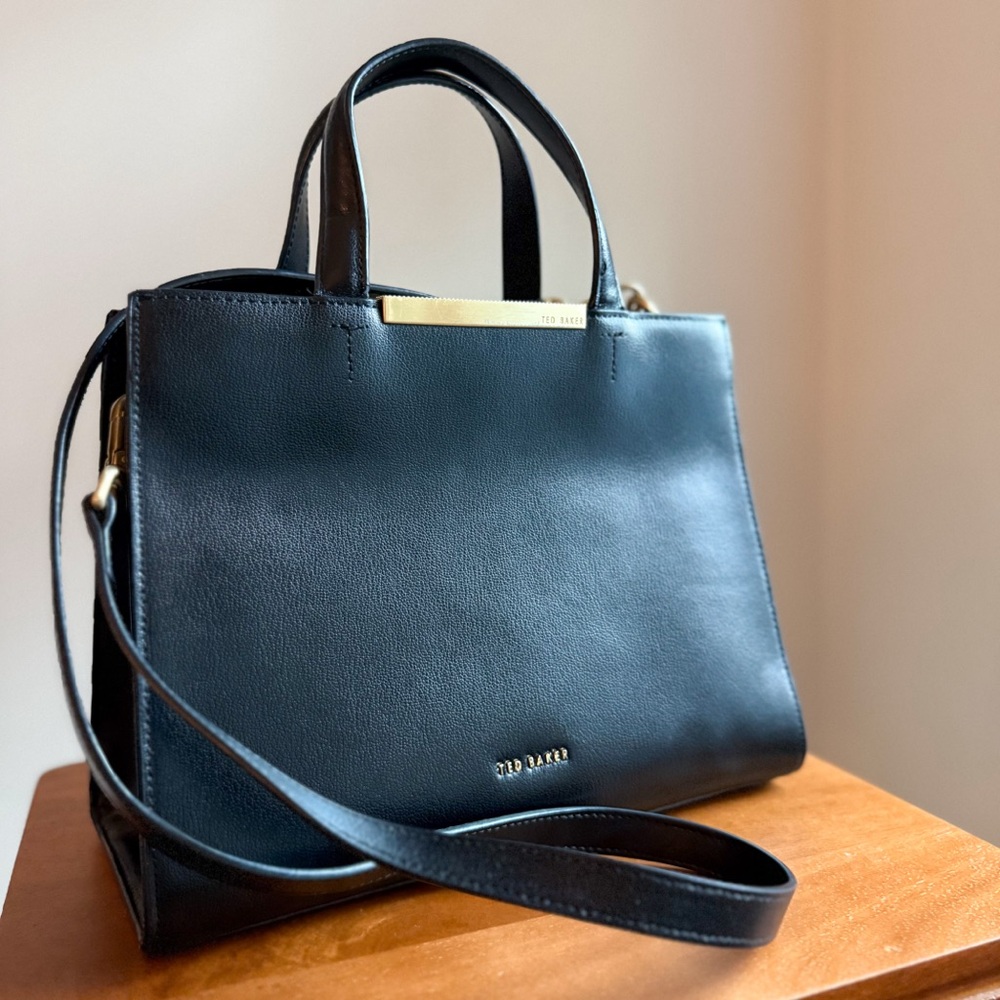LNWOT Ted Baker Black Leather Structured Purse